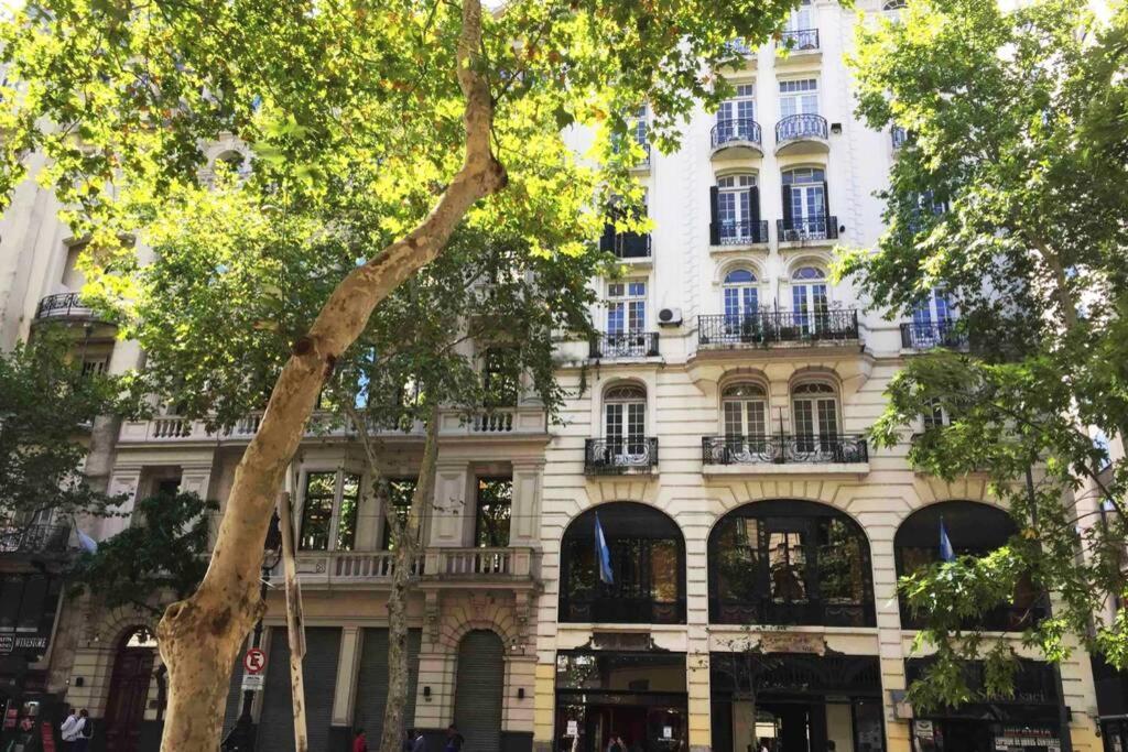 Duplex En Centro Historico Y Turistico Sobre Av. De Mayo 布宜诺斯艾利斯 外观 照片